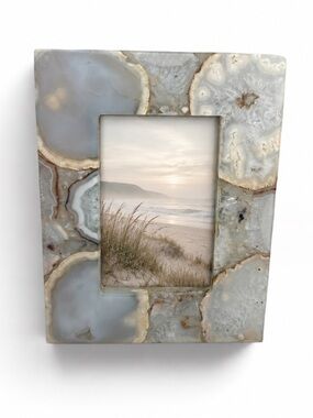 Zodax Natural Agate Slice Photo Frame in Gray and Cream 9” x 7” Photo 3.5” x 5”